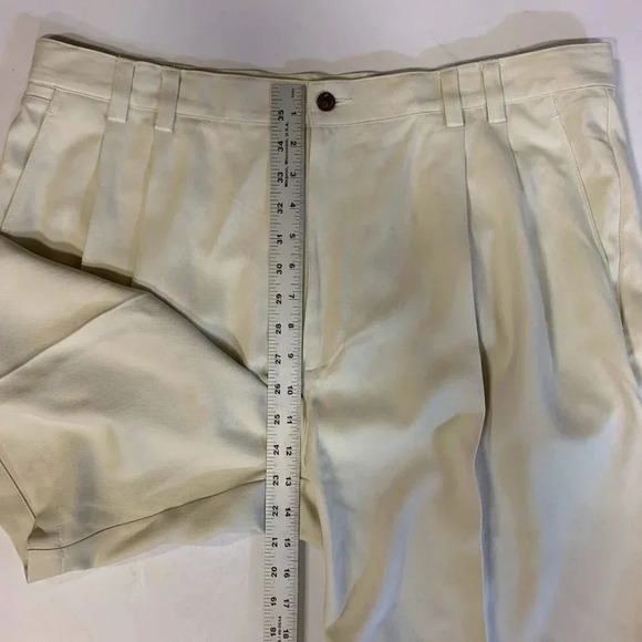 Tommy Bahama Men's Gambler Pleated 8" Inseam Silk Solid Shorts Size 38 - Picture 11 of 12